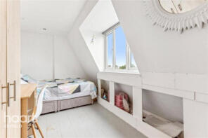 Flat A, 492, Hornsey Road, London N19 4EF