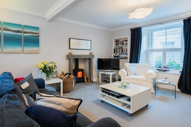 LOUNGE AGAIN