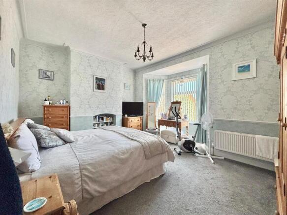 3 bed Terraced for sale Image 11