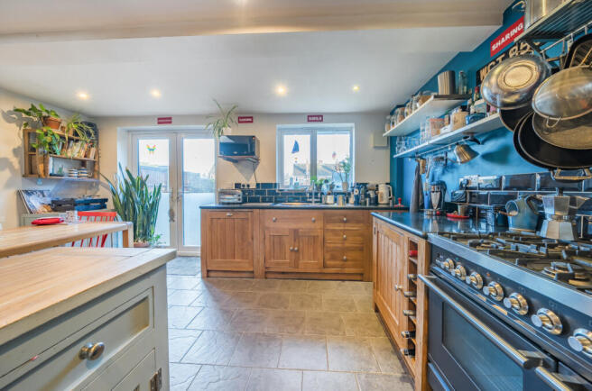 1388443-15-693aab...