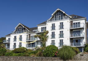 Flat 10, The Strand, Cliff Road, Falmouth TR11 4AP