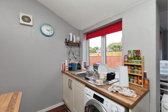 2 bed Semi-Detached Bungalow for sale Image 11