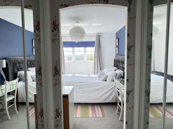 Walk-In Wardrobe