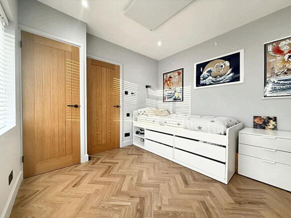 Photo 9