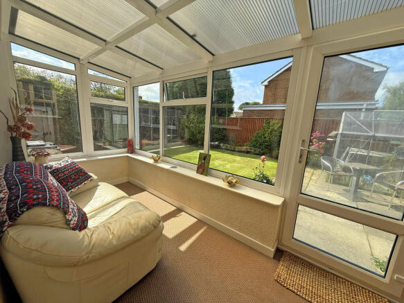2 bed Detached Bungalow for sale Image 6