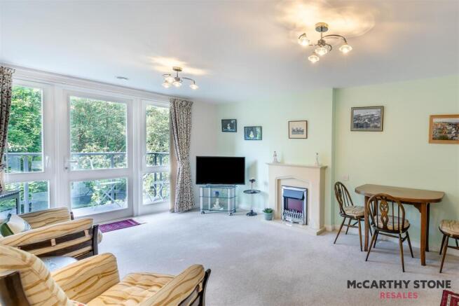 8614238-interior02.jpg