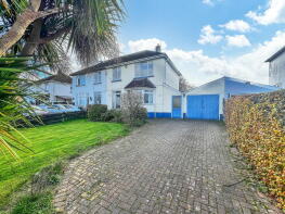 77, Lynhurst Avenue, Sticklepath EX31 2HY