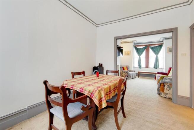 4_Dining Room-0.jpg