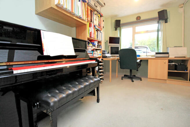 Photo 11