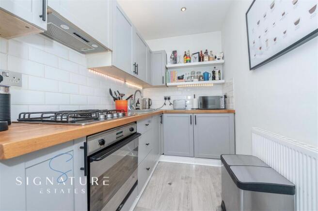 Kitchen 1 (2).jpg