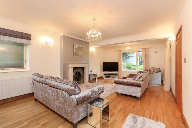 2nd Living Room.jpg