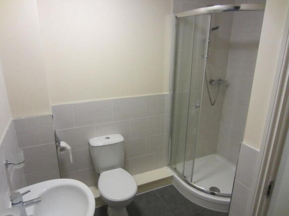 1 bed House Share to rent Image 5