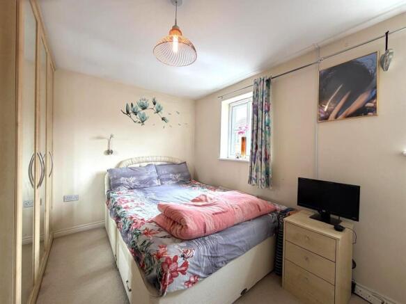 3 bed House to rent Image 9