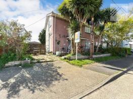 30, Newlands Road, Canvey Island SS8 8EU