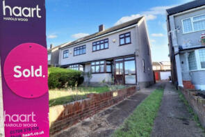75, Sackville Crescent, Romford RM3 0EH