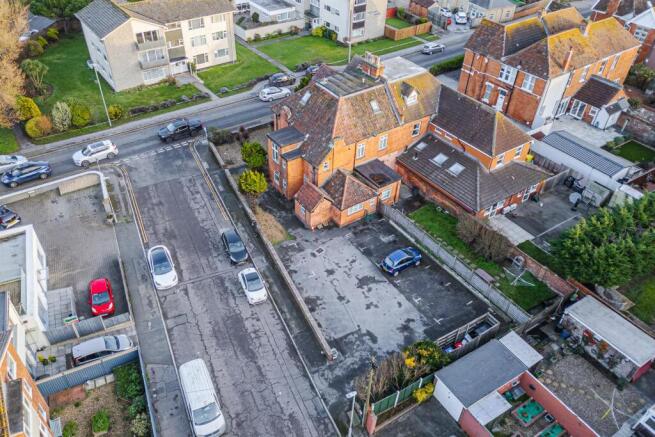 DFlat 1 Pine Grange, 27 Berrow Road, Burnham On Se
