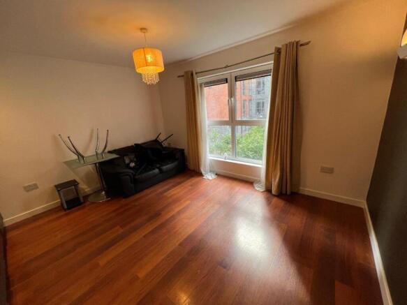 1 bed Apartment to rent Image 4