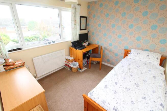 19 Bed 2.JPG
