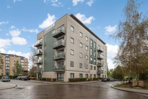 Metropolitan House, Pump House Crescent