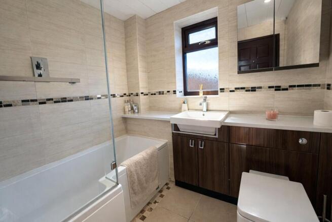3 bed Semi-Detached for sale Image 11