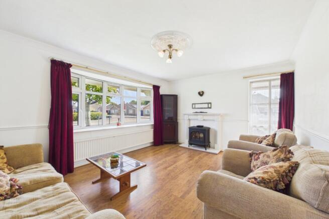 EweMove - Splading - Mountbatten Avenue - Living R