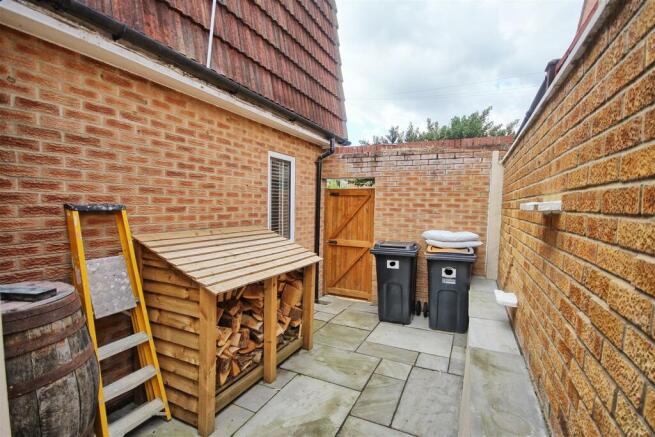 EXTERIOR COURTYARD