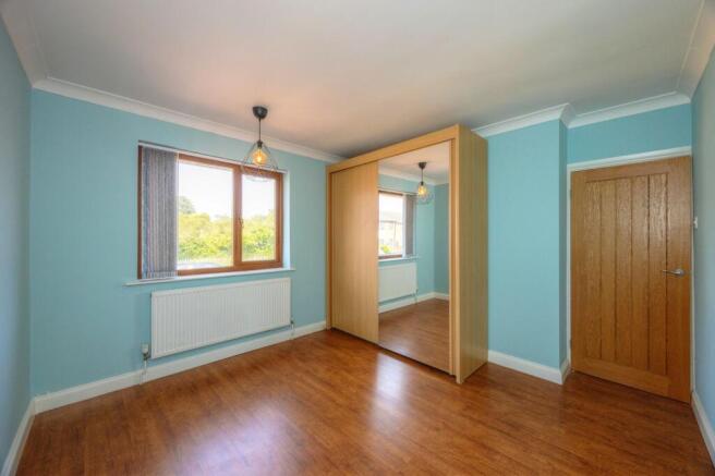 3 bed Semi-Detached for sale Image 12