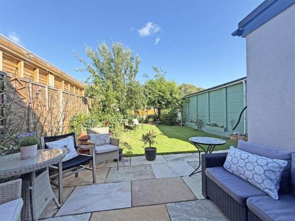 Priory Drive, Shrewsbury photo 4