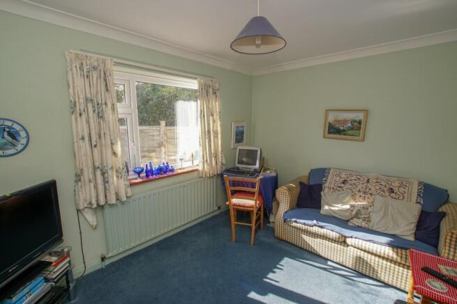Bedroom / Study