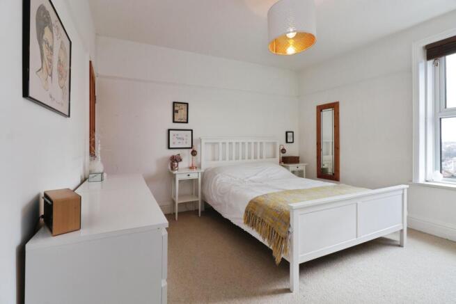 4 bed Terraced for sale Image 9