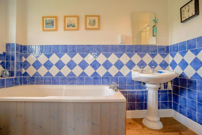 En-suite Bathroom