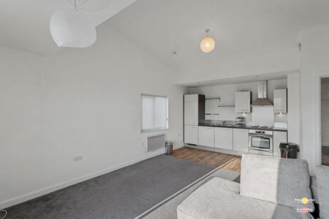 2 bed Apartment for sale Image 9