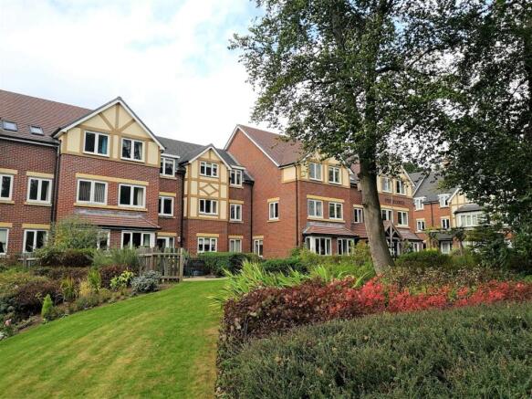 Steeple Lodge Gardens 3.jpg