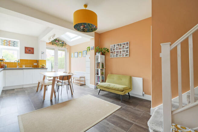 4 bed Semi-Detached for sale Image 11