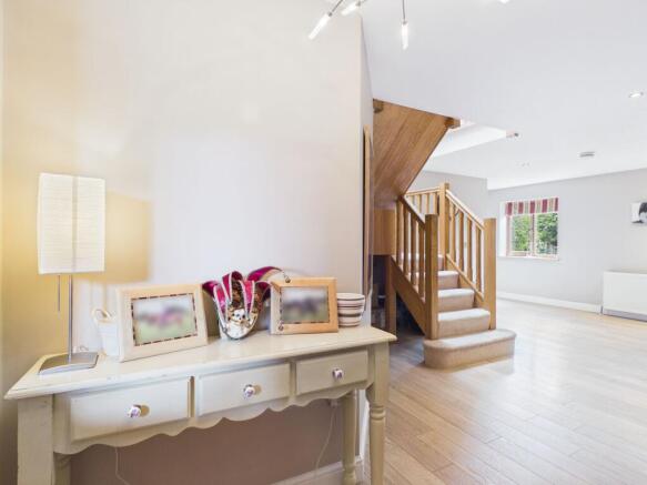 4 bed Detached for sale Image 6