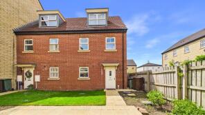6, Robinsons Court, Ackworth, Pontefract WF7 7FZ