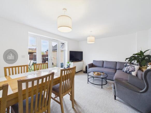Sitting/Dining Room