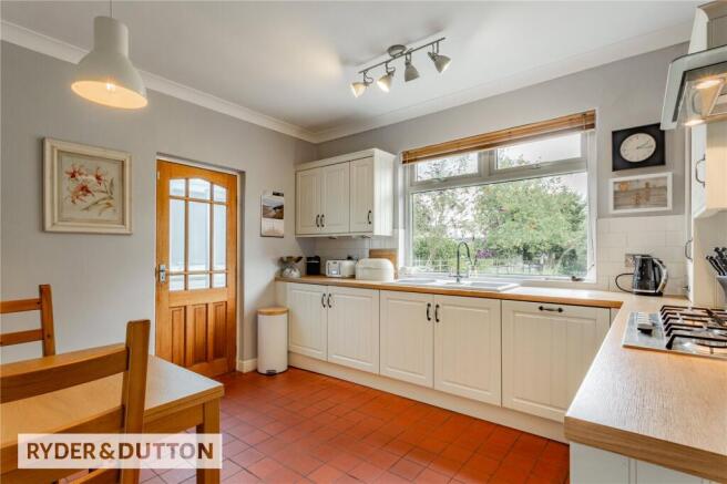 3 bed Detached for sale Image 10