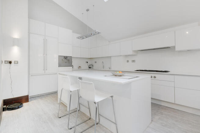 21 Barnard Hill N10