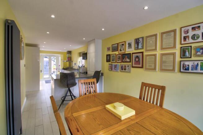 IMG_1682_3_4_Interior 4