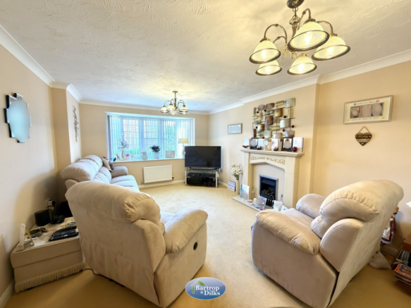 4 bed Detached for sale Image 8