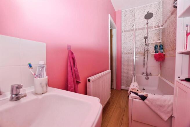 3 bed Terraced for sale Image 4