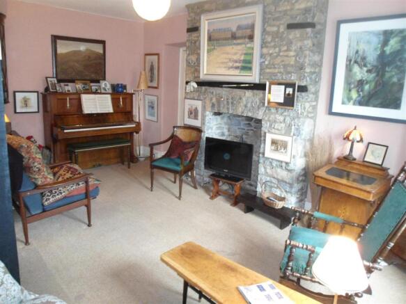 SITTING ROOM