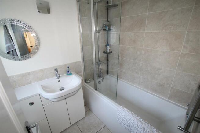 Bathroom.JPG