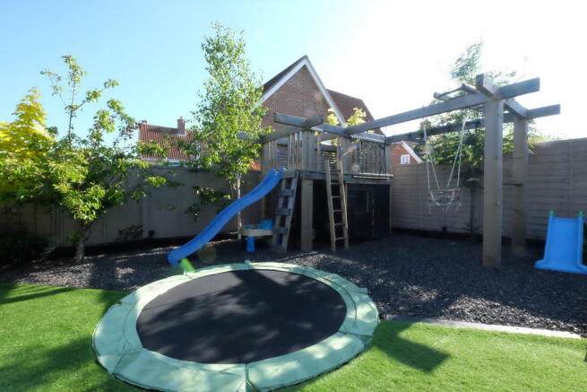 Photo 12