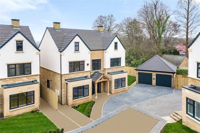 5 bed Detached for sale in leeds