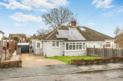 Woodside Road, Farnham, Surrey, GU9