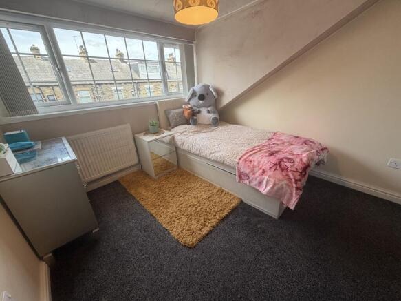 4 bed Terraced to rent Image 10