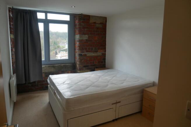 2 bed Apartment to rent Image 8