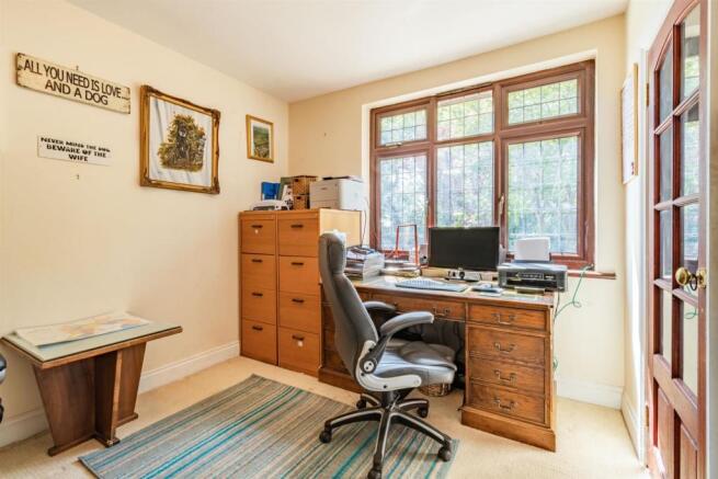 8502558-interior25.jpg